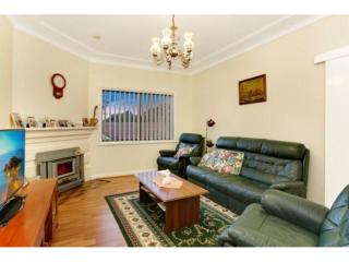 View profile: Spacious and Versatile Home Near UOW