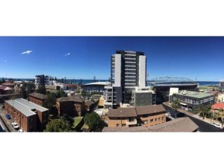 View profile: Penthouse - Chique Extravagance - 1 WEEK FREE RENT!